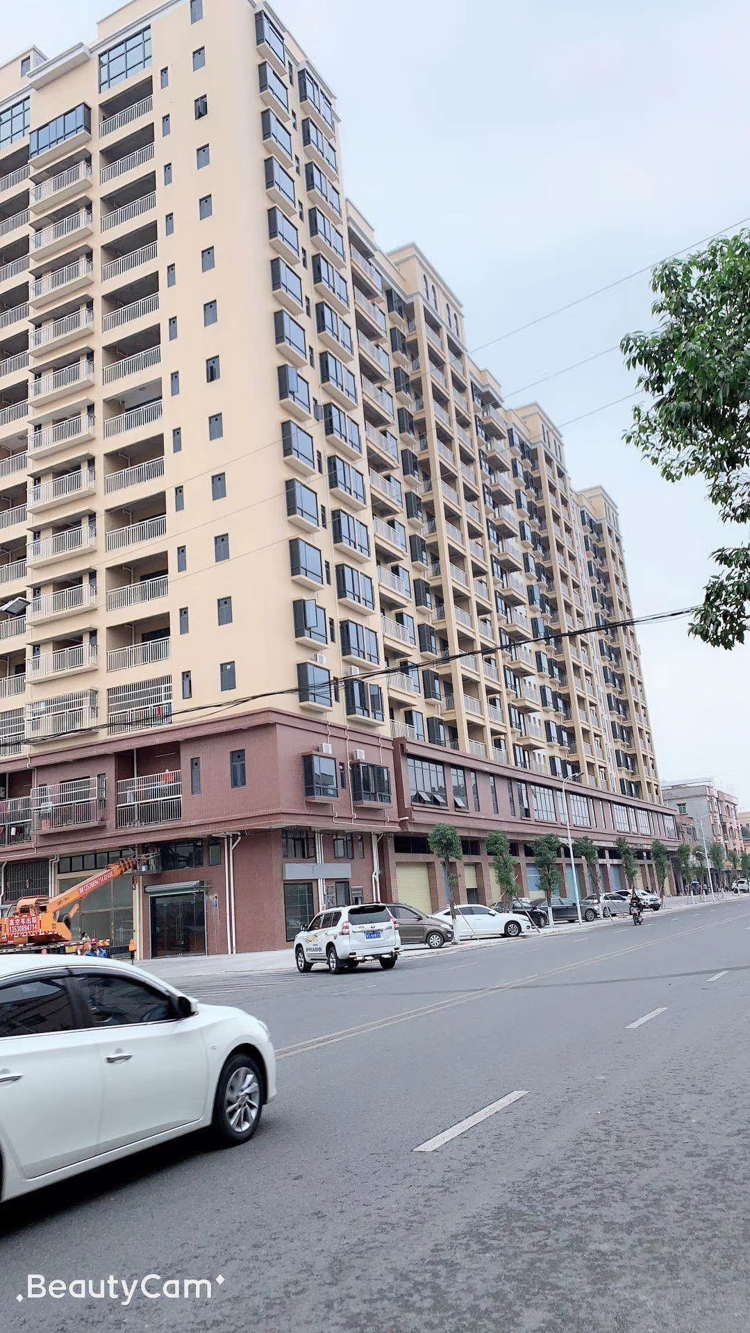 東莞地鐵口小產(chǎn)權(quán)房東坑-松湖世紀(jì)豪庭怎么樣？