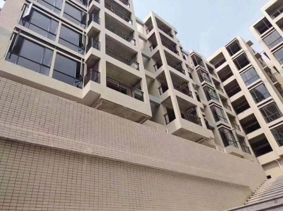 濱海藍(lán)灣一房二廳：47㎡低于市場價(jià)2000一平方