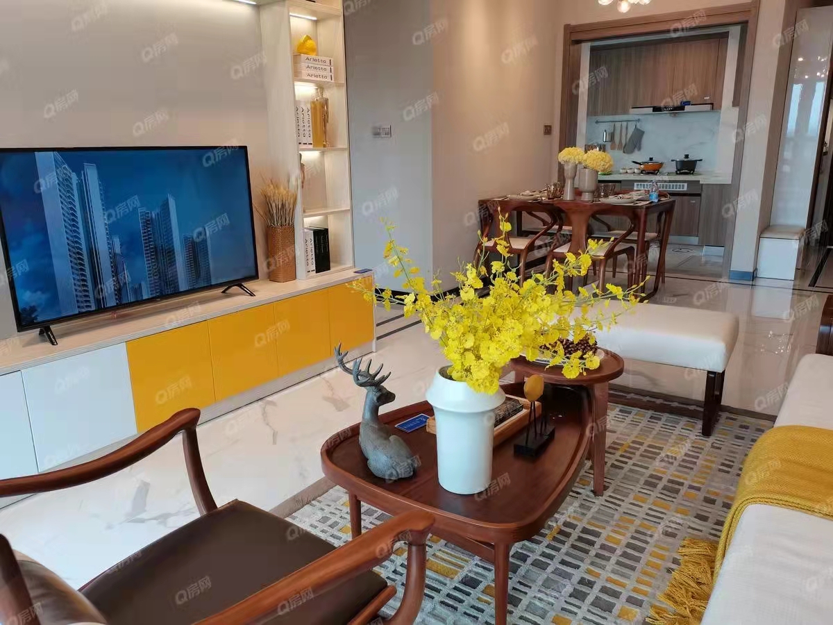 碧桂園日昇昌領(lǐng)峰，領(lǐng)峰花園均價(jià)14000元/平