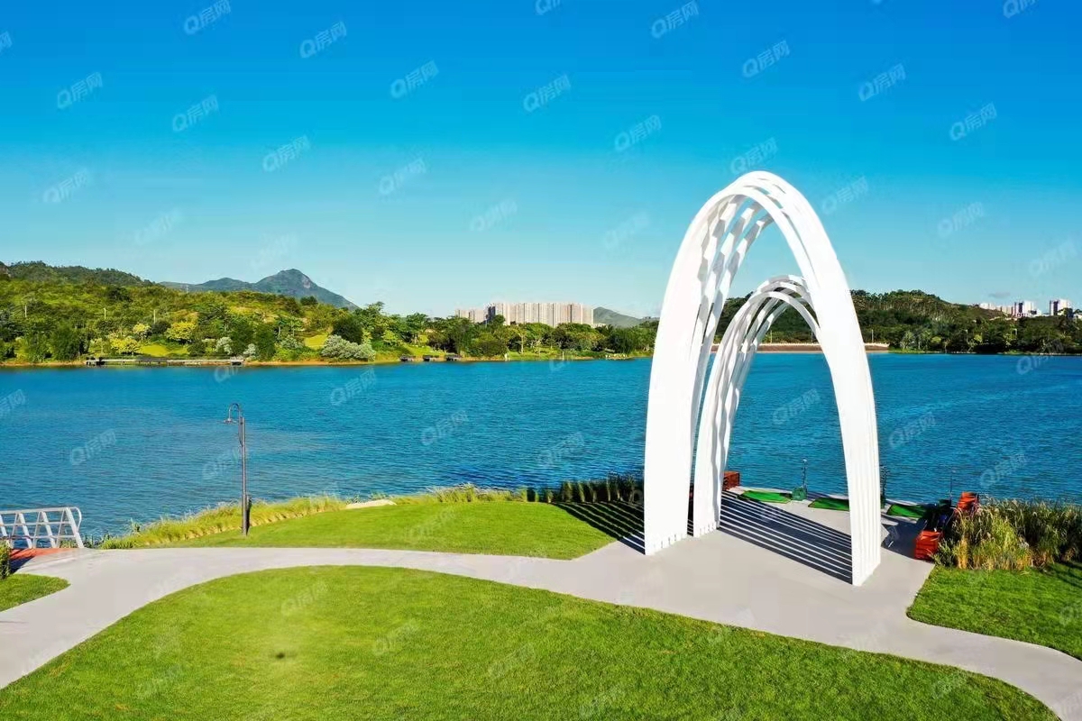 碧輝園十里銀灘，伴海云山苑均價(jià)-40000元/平