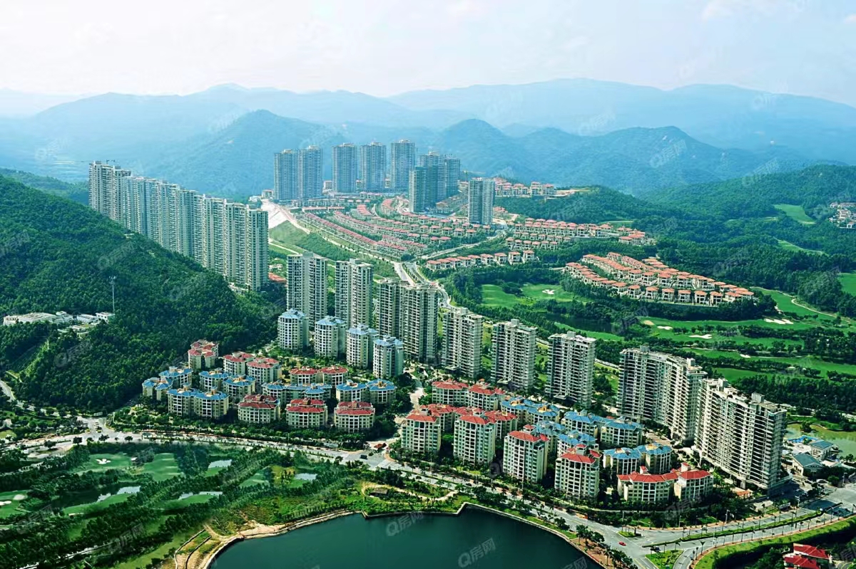 雅居樂(lè)凱茵云頂均價(jià)-17000元/平