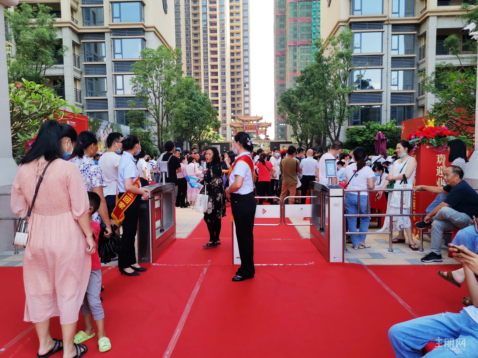 一般回遷房的房價(jià)都普遍低于商品房