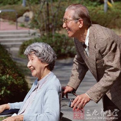 開展了一項(xiàng)斗潭危房征收重建的民生工程