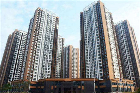 進而導致商鋪業(yè)主不得不降低租金門檻