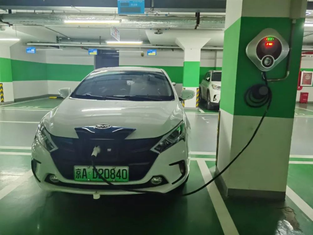 因?yàn)樾履茉窜嚨挠密圀w驗(yàn)兩極分化極其明顯