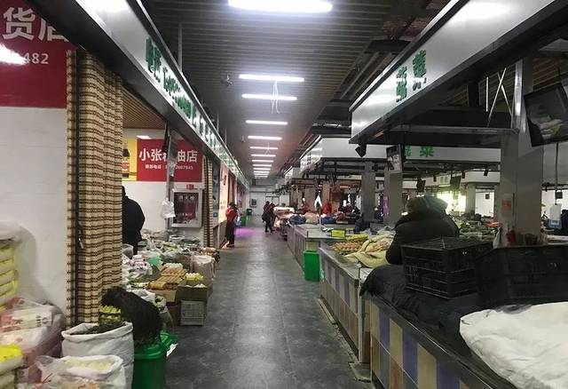 相對(duì)于商品房一個(gè)車(chē)位十幾二十萬(wàn)的價(jià)格