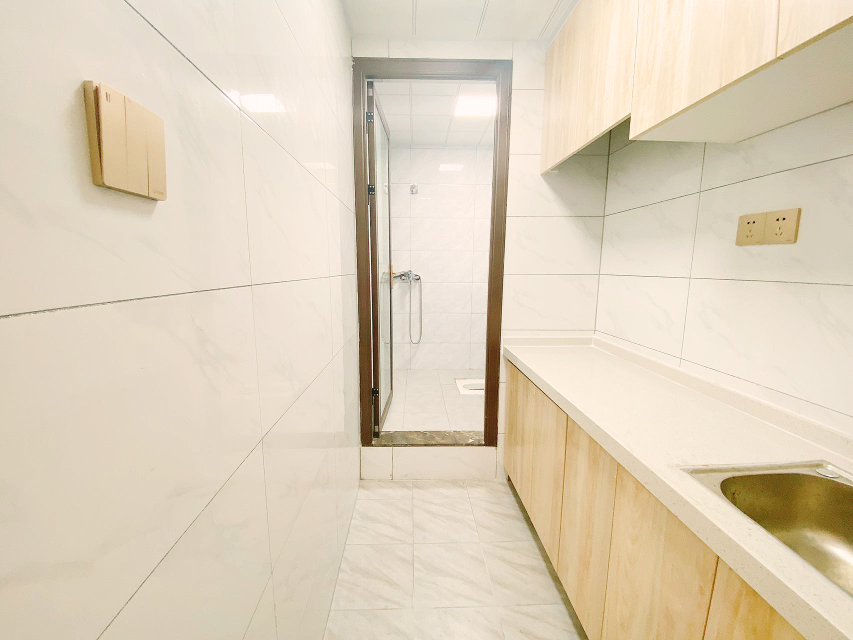 深圳石巖小產(chǎn)權(quán)房| 蔚藍(lán)花城 ，34.8萬/套